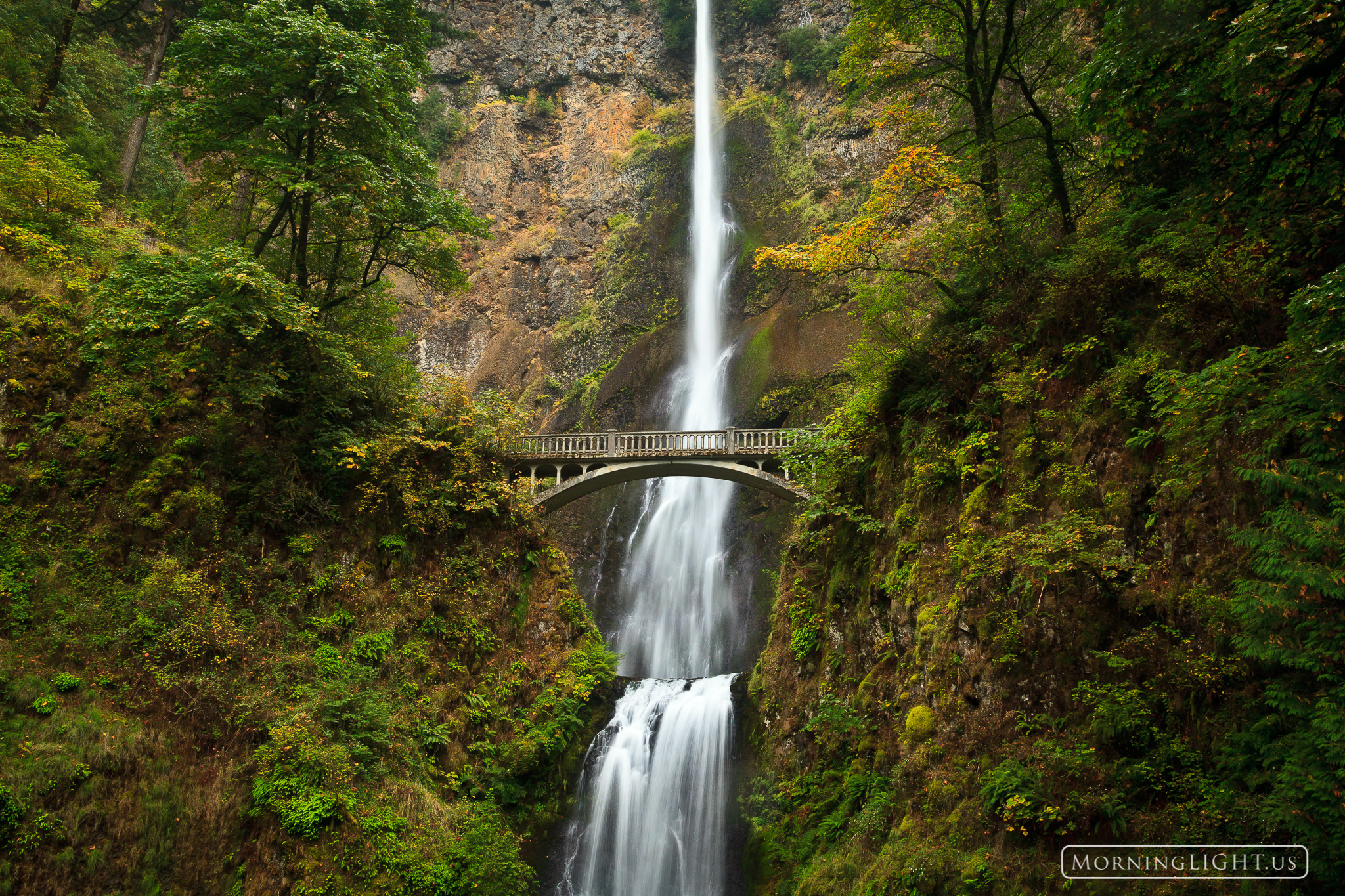 Multnomah Falls is one of the largest waterfalls in the United States and one of the most impressive and beautiful waterfalls...